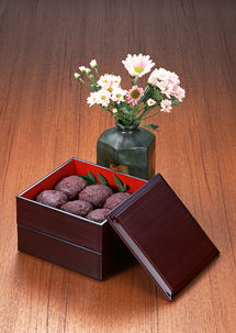 食盒花瓶花朵图片
